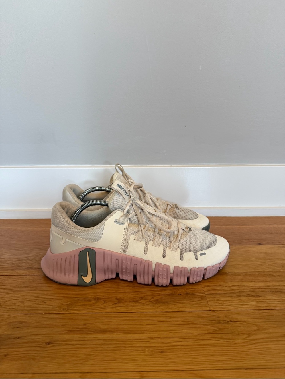 Nike Free Metcon 5 'Pale Ivory Ice Peach' DV3950-102 Women's Size 11